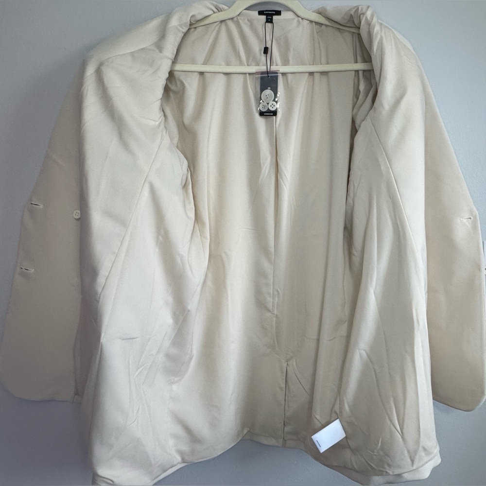 NEW Express Women’s Cream Double Breasted Removable Corsage Blazer Size XL - Picture 12 of 13